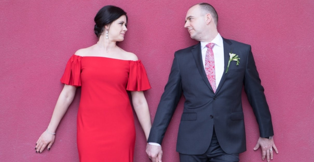 Small Wedding Photo Session with Zhanna & Peter in Mississauga City Hall